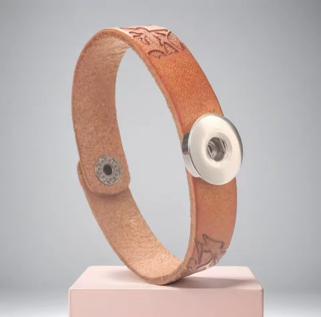 Leather Carved Snapz Bracelet