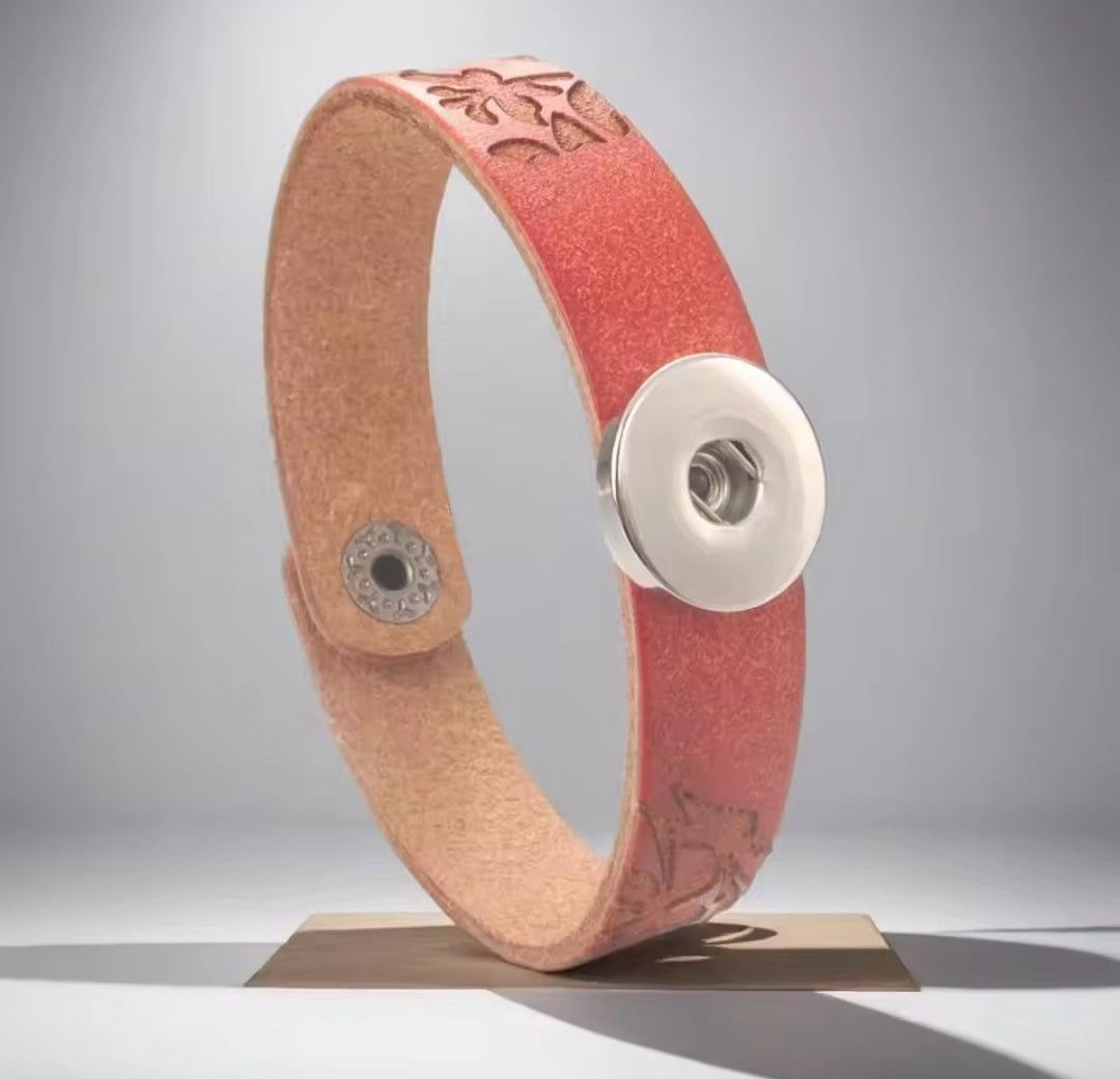 Leather Carved Snapz Bracelet