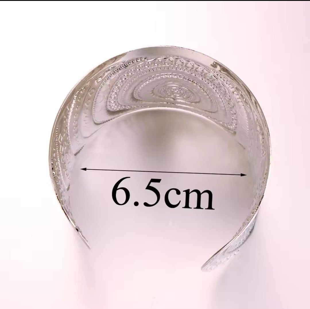 Filagree Metal Snapz Cuff