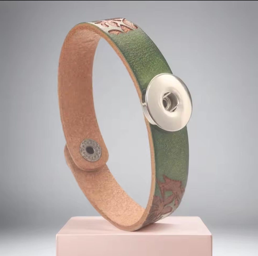 Leather Carved Snapz Bracelet